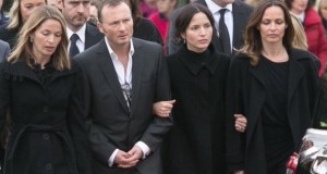 I fratelli Corrs al funerale del padre